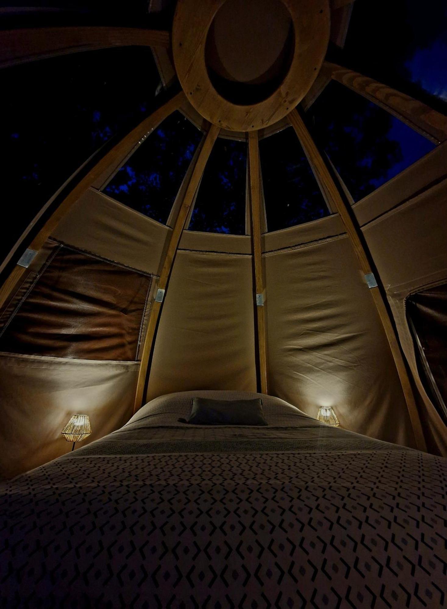 Les Nuits De Cassiopee Bed and Breakfast Sorde-lʼAbbaye Δωμάτιο φωτογραφία