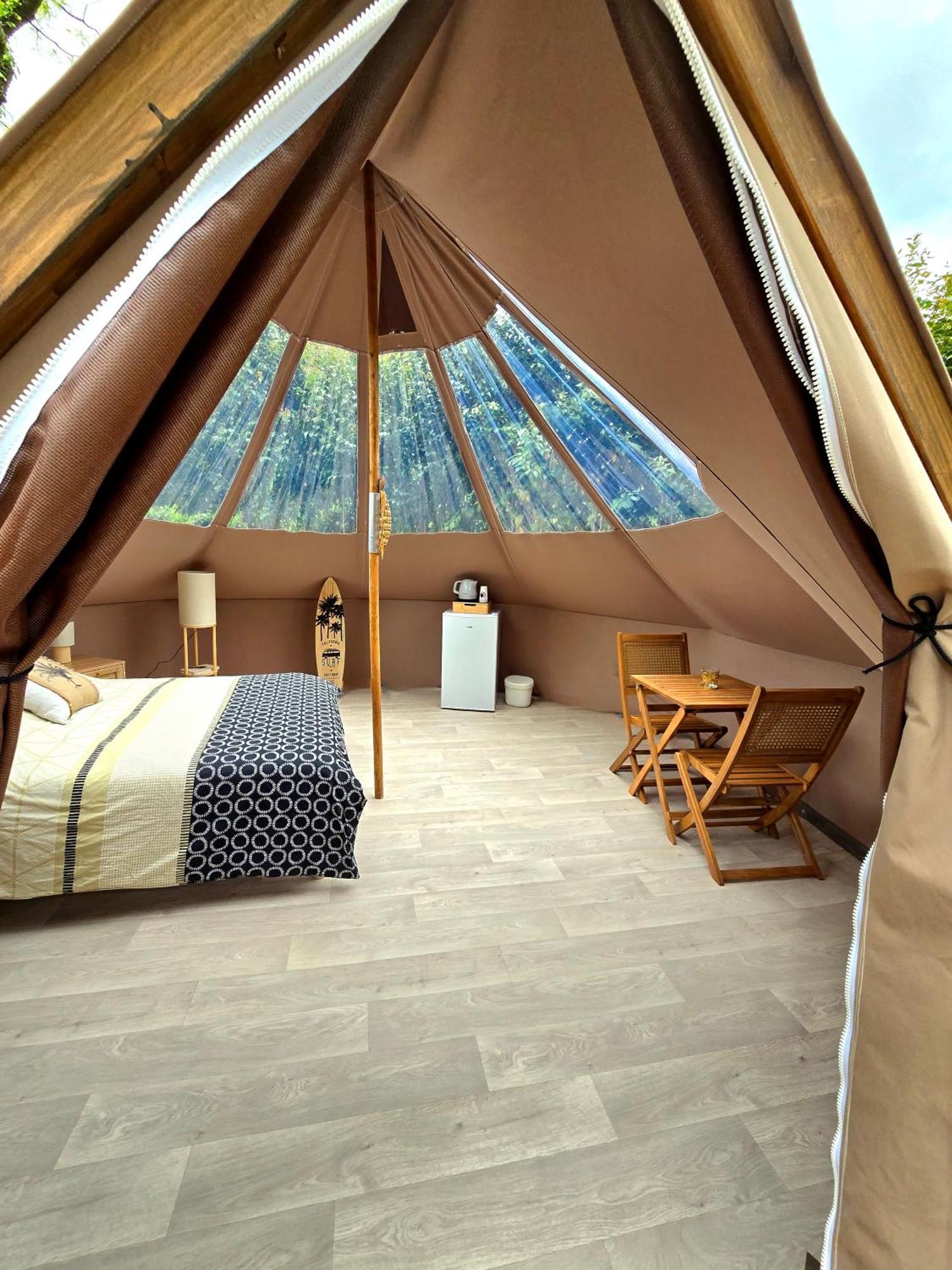 Les Nuits De Cassiopee Bed and Breakfast Sorde-lʼAbbaye Εξωτερικό φωτογραφία